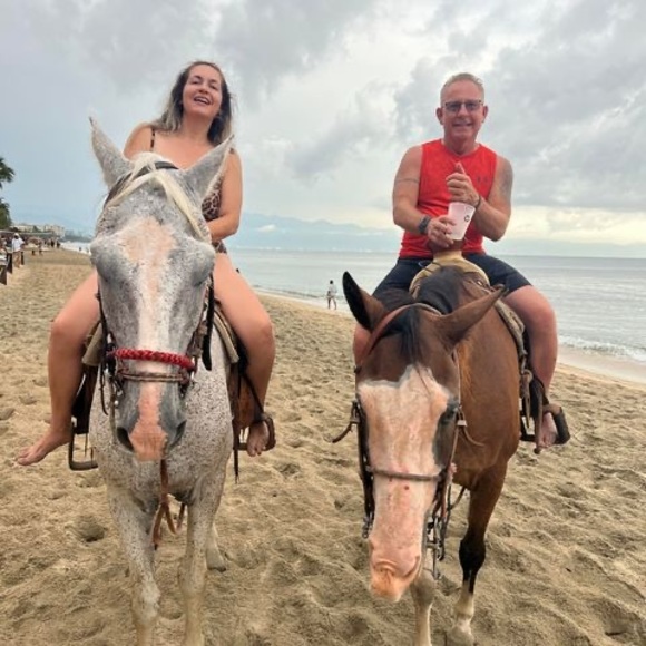 Meet your Posher, Astrid - Picture 1 of 1